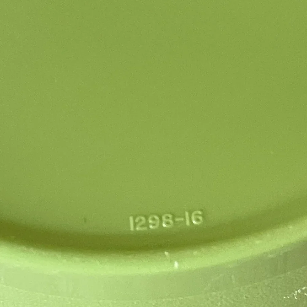 Tupperware Avocado Green Servalier Canister Container 1298-16 Vintage